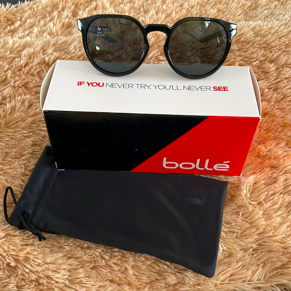 New Bolle Sunglasses Merit with carry pouch